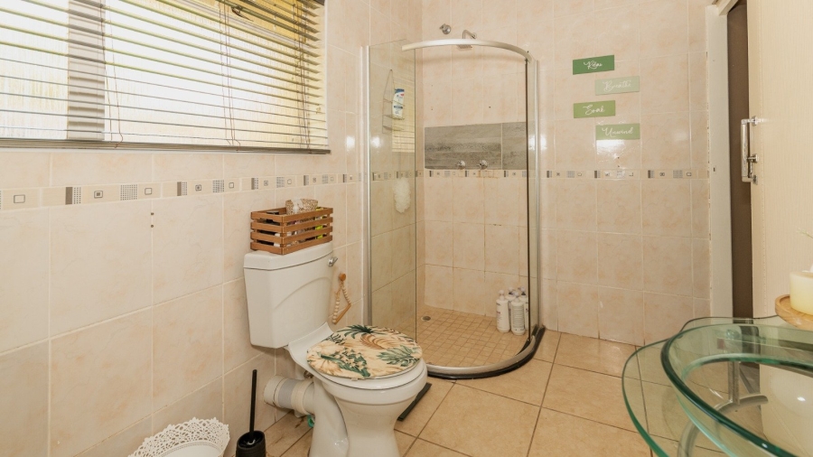 4 Bedroom Property for Sale in Wilkoppies North West